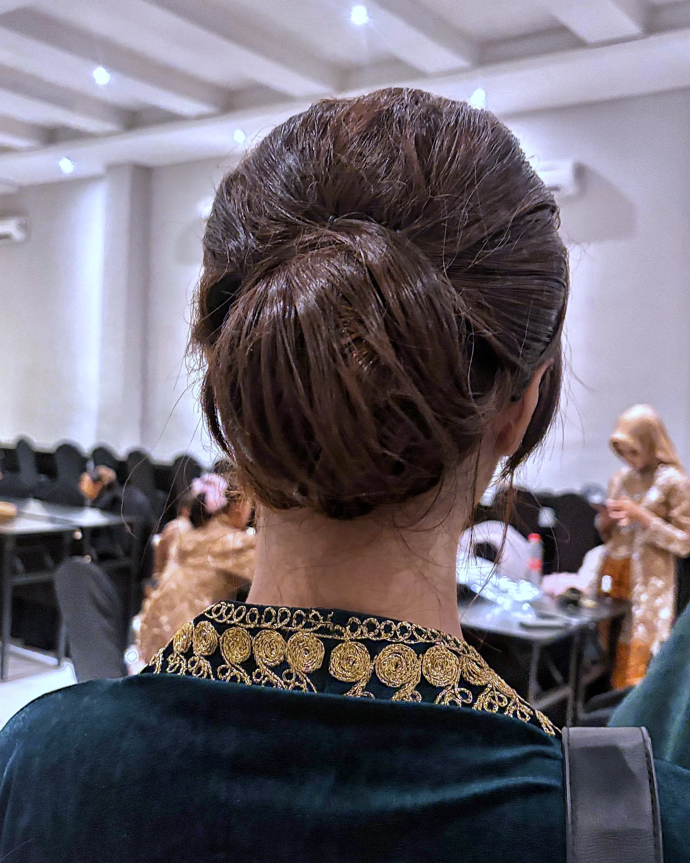 Hairdo — classic low bun