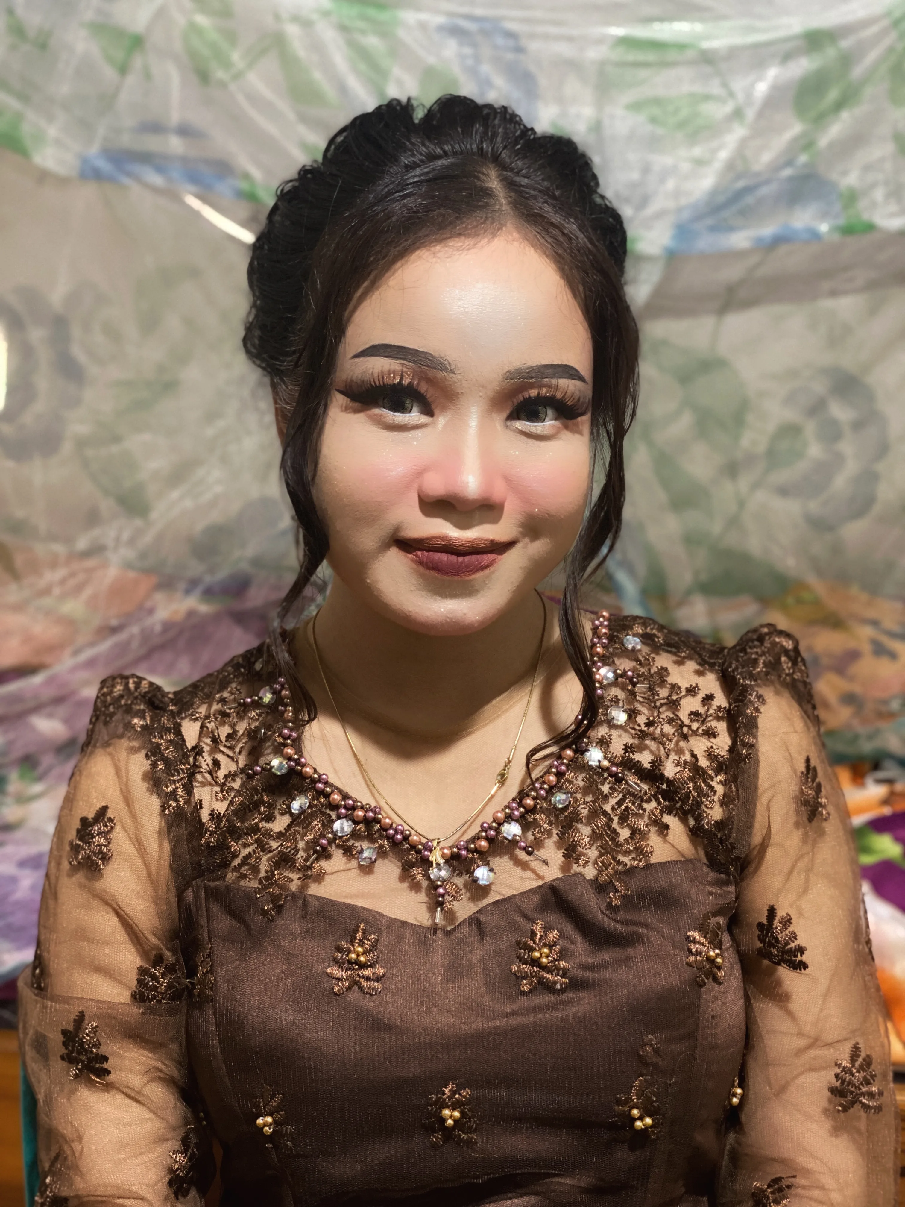 Hairdo — voluminous bridal style