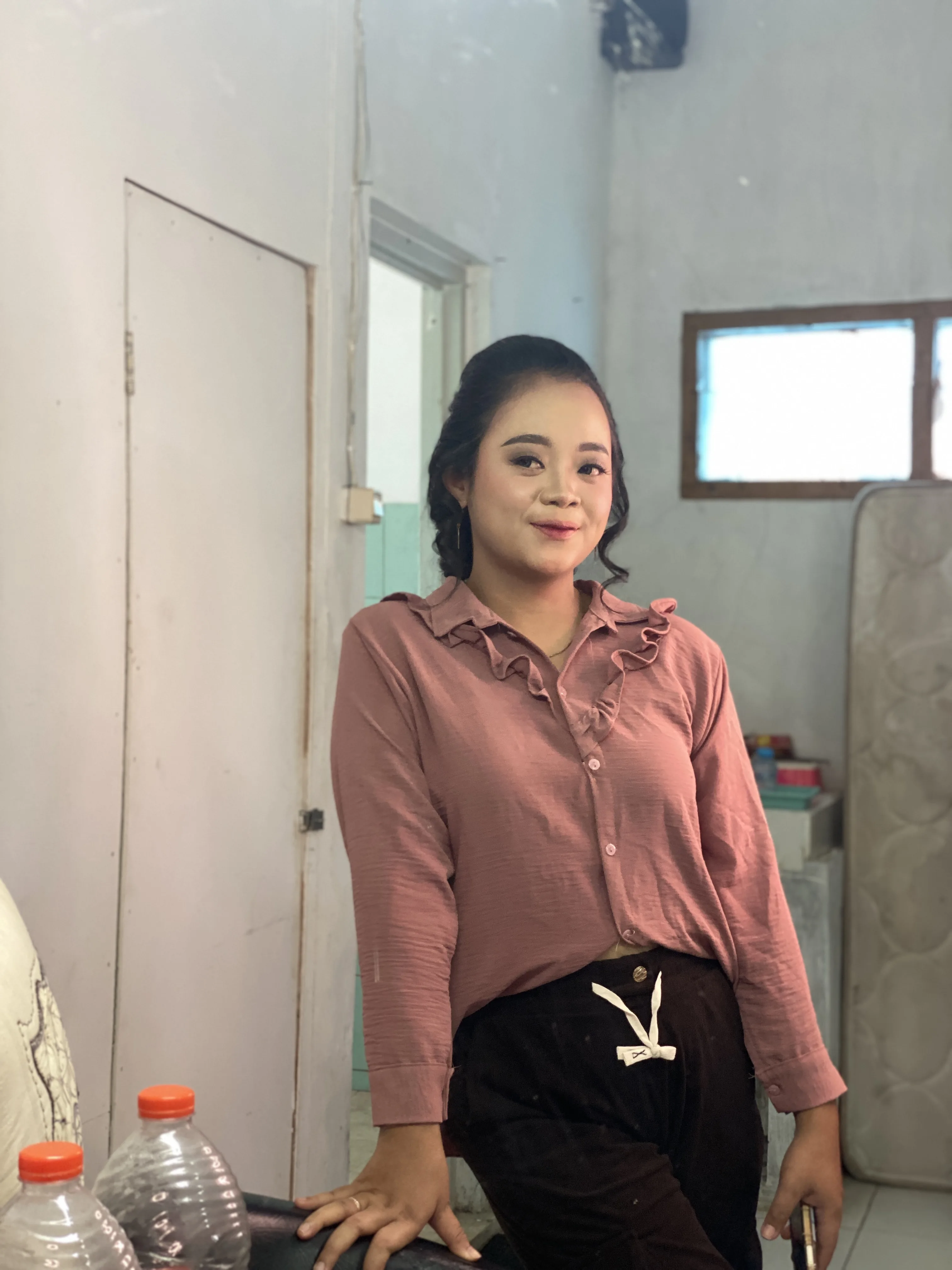 Pinkish makeup — blush glow finish