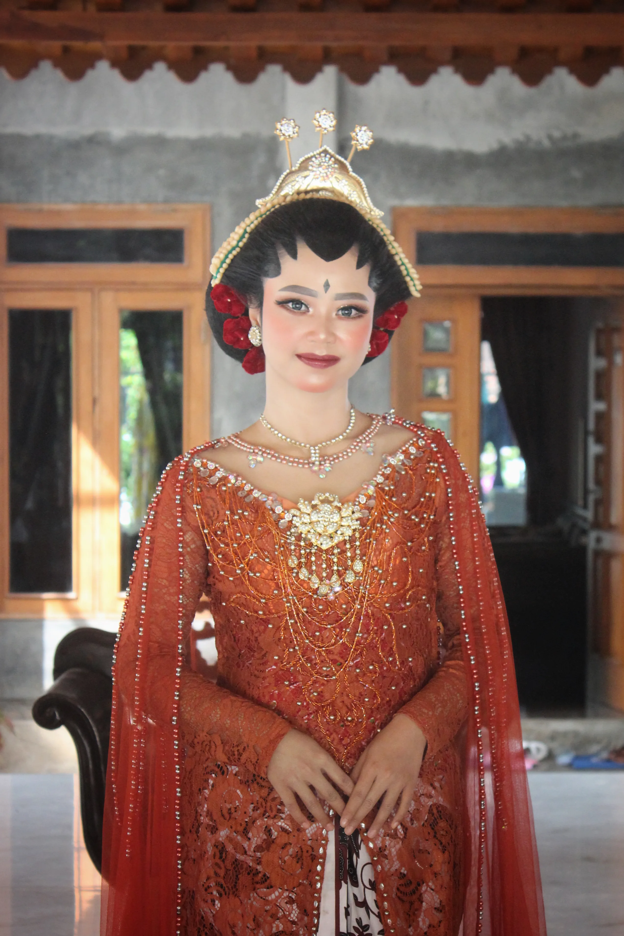 Sanggul Jogja Putri — modern traditional